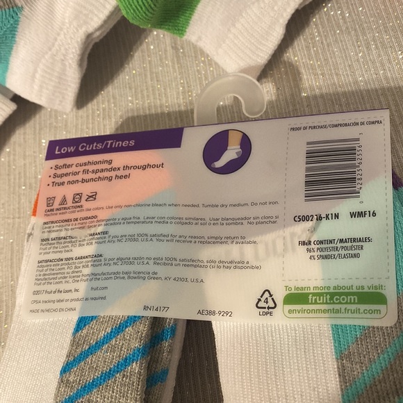 Lot of 18 pairs FRUIT OF THE LOOM Girls  ankles socks M shoe size 10 1/2 - 4 - Picture 7 of 10